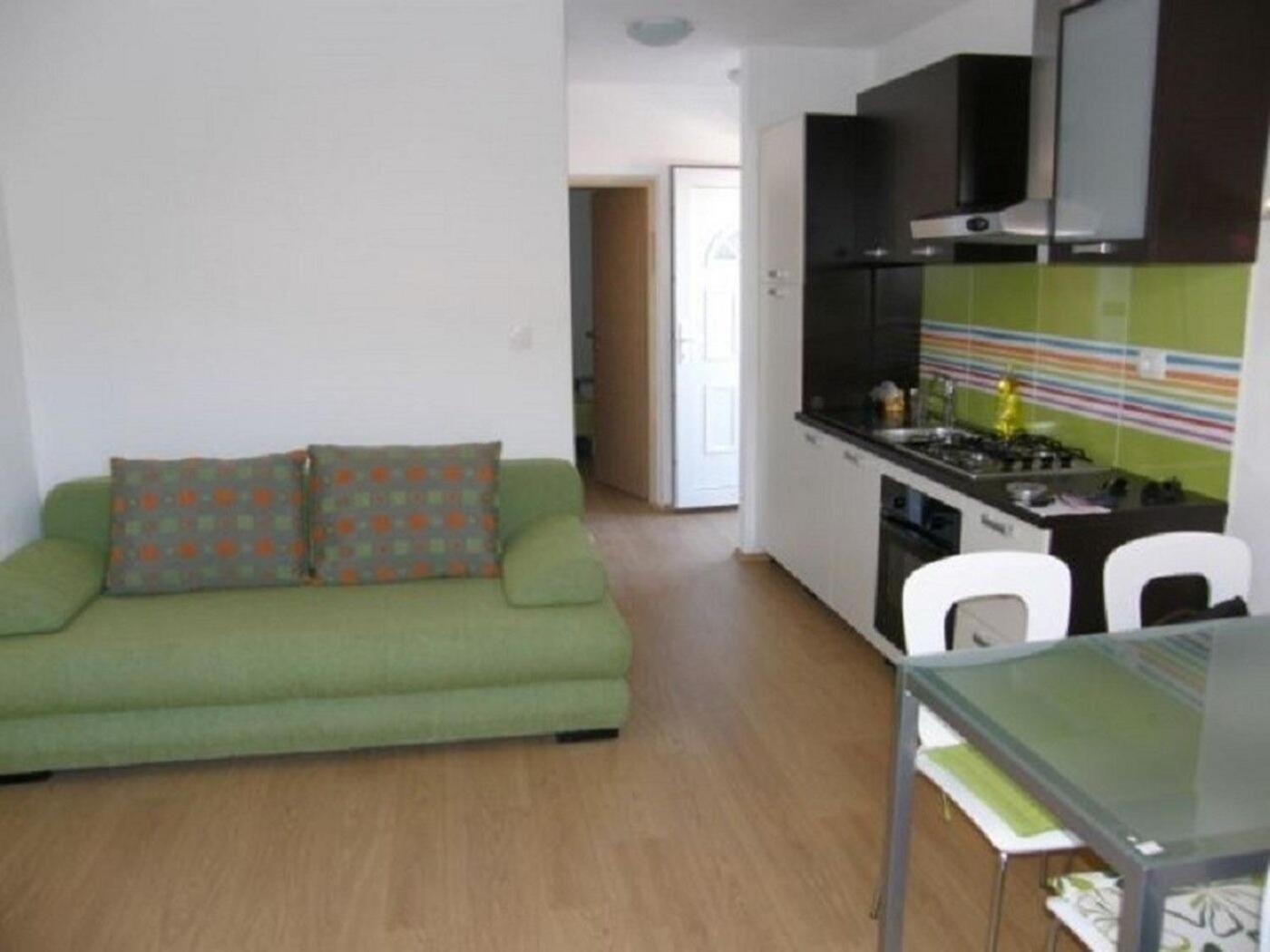 Apartments Ljubi Vinišće 外观 照片